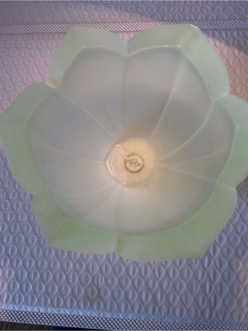 Lenox Vintage Mint Green Tulip -Shaped Frosted Glass Sculpture